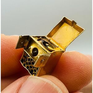 Rare 14k Charm - Record Player - Movable